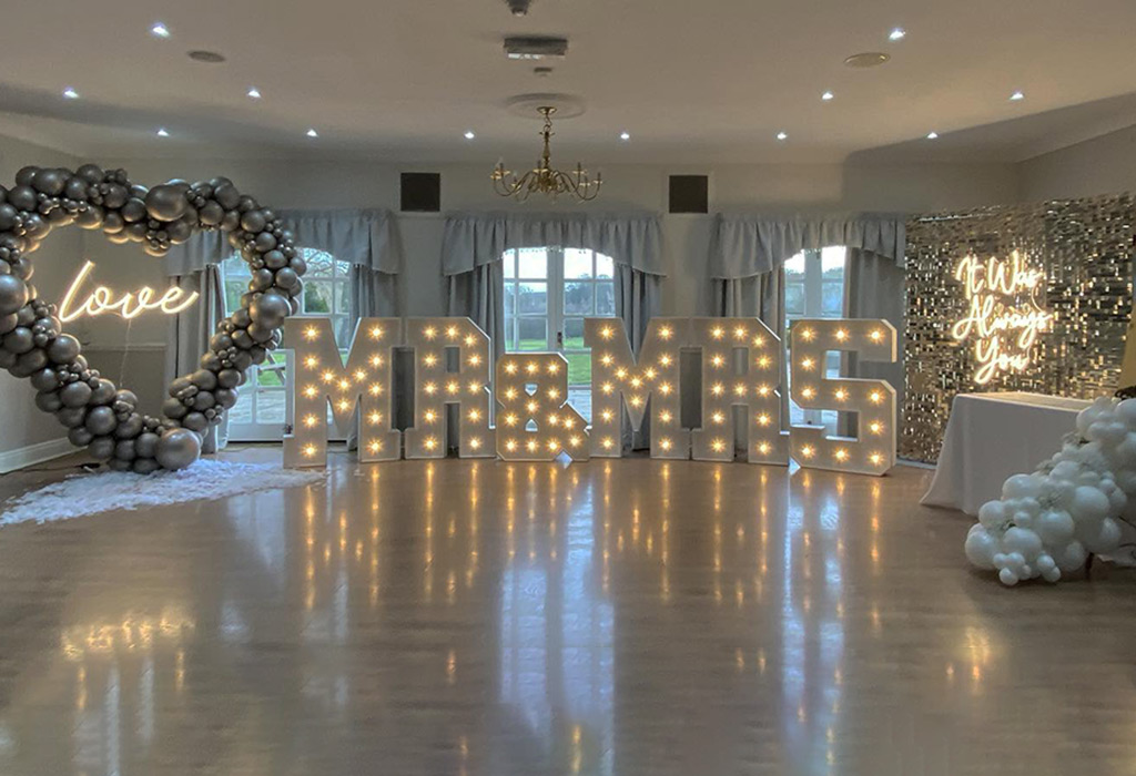 Dance away the evening with your guests at Hatfeild Hall in Wakefield, West Yorkshire